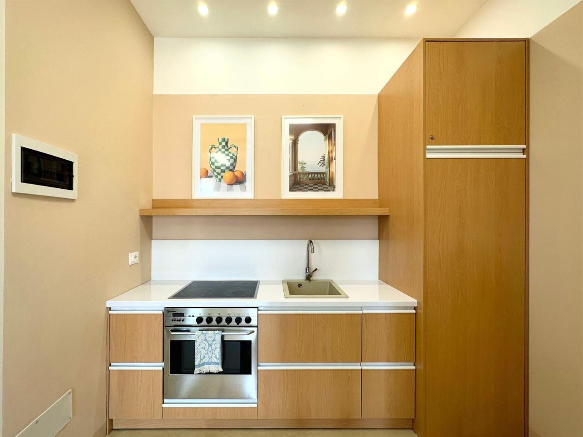 13 Eur For Monthly Stay - Home By The Sea - Hbs Golem  Dış mekan fotoğraf